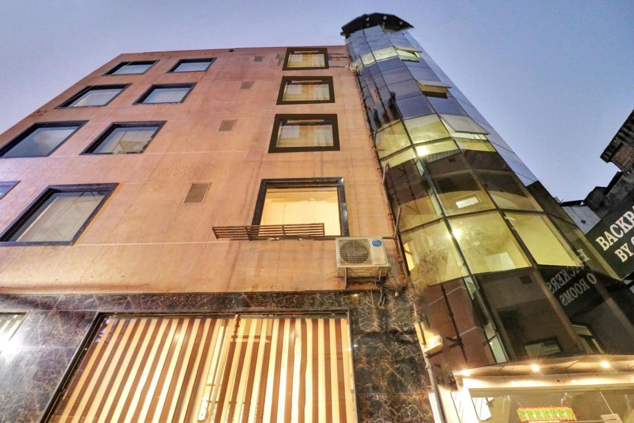 Oyo 23368 Boutique Hotel Paragon Nuova Delhi Esterno foto