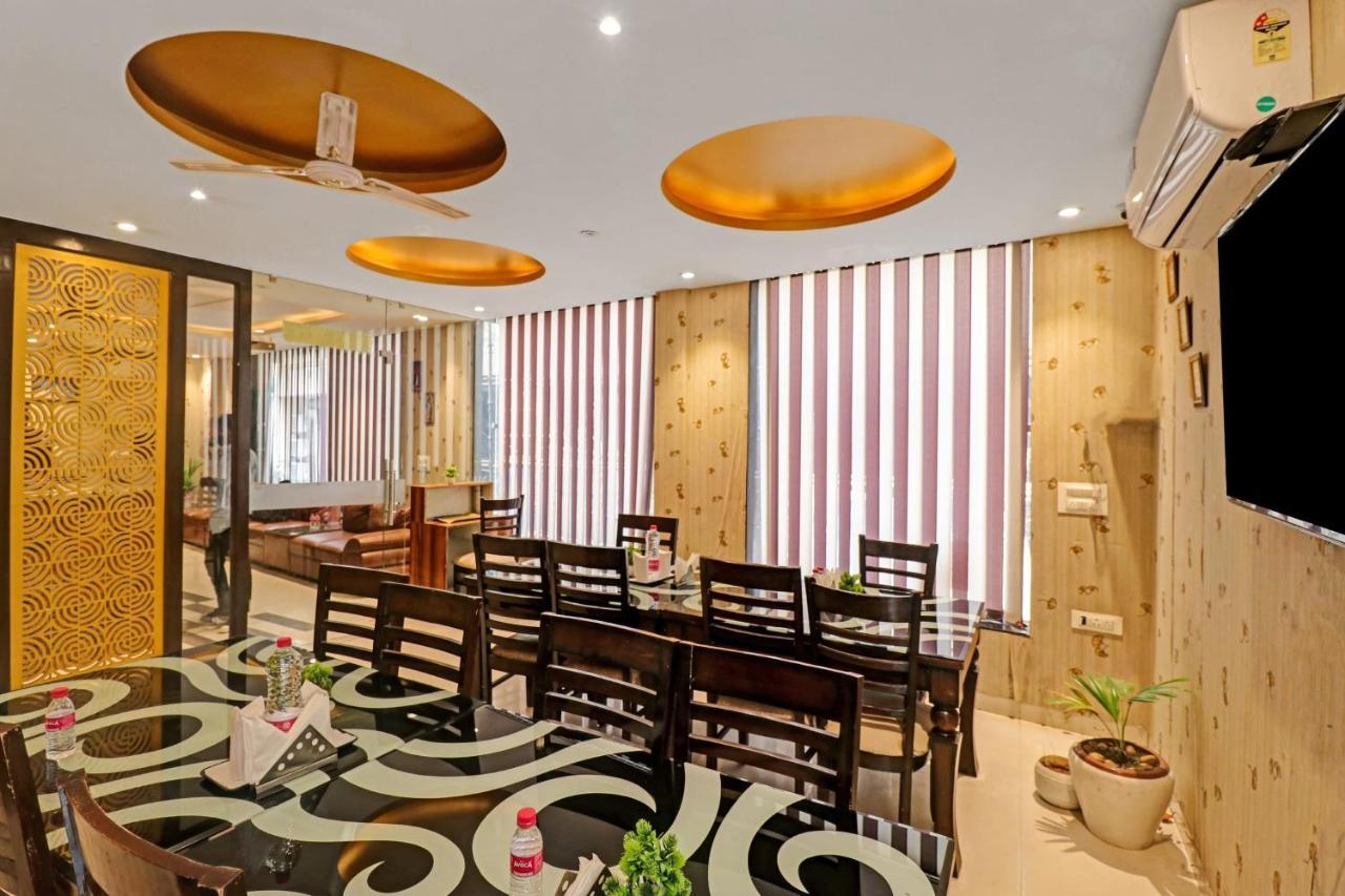 Oyo 23368 Boutique Hotel Paragon Nuova Delhi Esterno foto