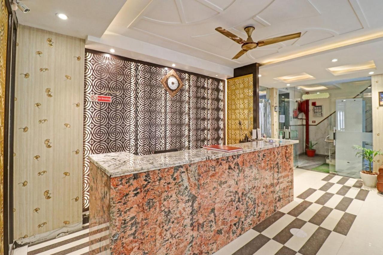 Oyo 23368 Boutique Hotel Paragon Nuova Delhi Esterno foto